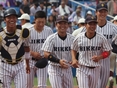 笑顔を見せる選手の様子