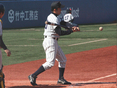 試合前、ノックを打つ北村祐斗（4年）